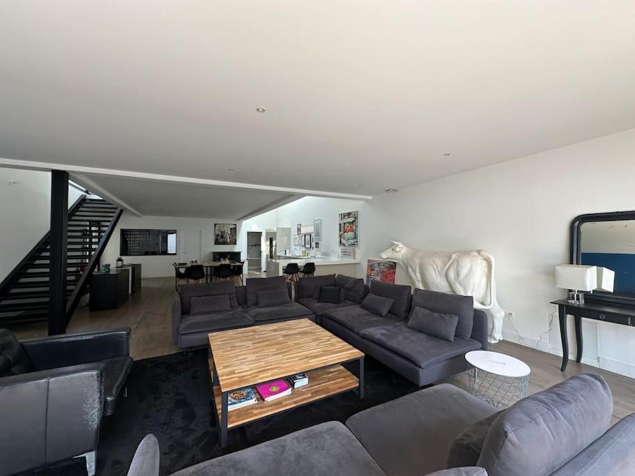 Villa La Conserverie, Espace Et Modernite Reims